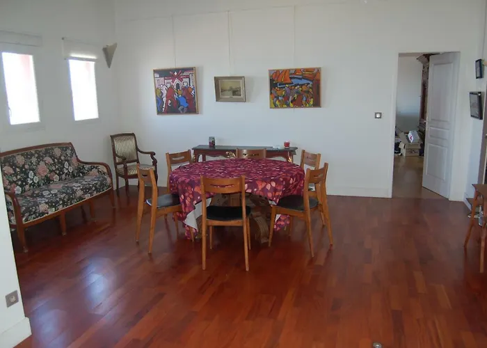 Maison Atypique Les Pieds Dans L'eau *