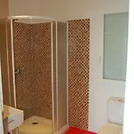Дом отдыха Maison Atypique Les Pieds Dans L'eau Сет