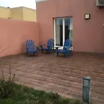 Дом отдыха Maison Atypique Les Pieds Dans L'eau *
