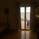 Maison Atypique Les Pieds Dans L'eau Semesterbostad *