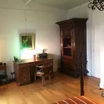 Maison Atypique Les Pieds Dans L'eau * Сет
